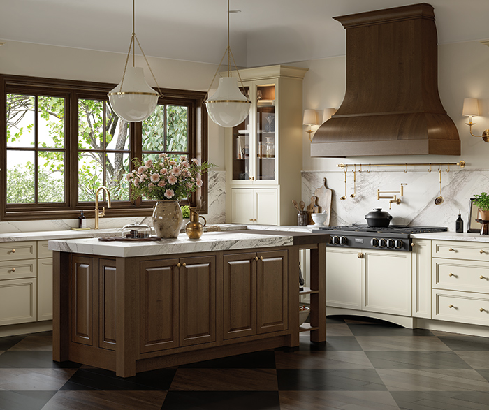 Callaway-Painted-Clayton-Plano-QuartersawnWhiteOak-Kindling-Kitchen2-700x578