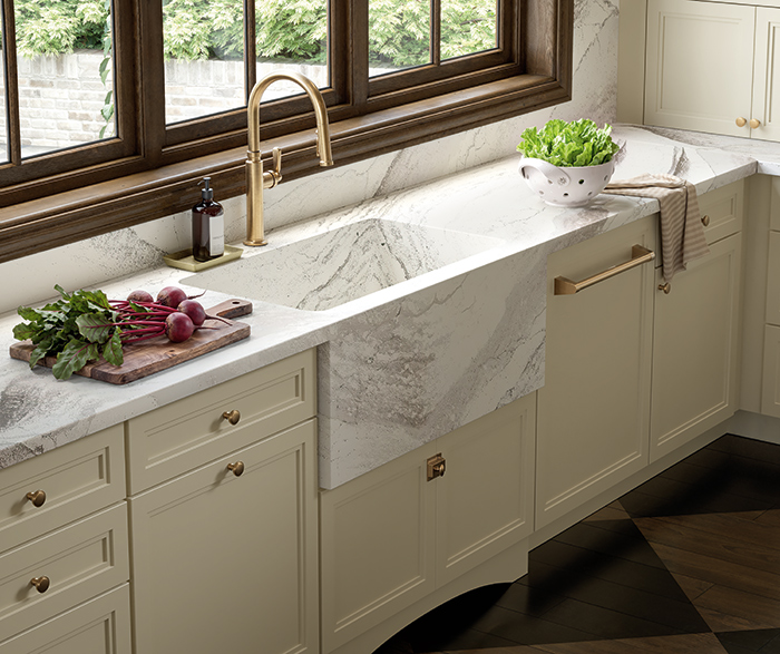 Callaway-Painted-Clayton-Plano-QuartersawnWhiteOak-Kindling-Kitchen4-700x578